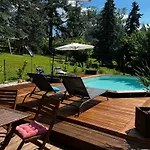 Casa vacanze Domaine Le Manoir, De Charme Et De Caractère Avec Piscines Privatisées Et Nordique Fossemagne