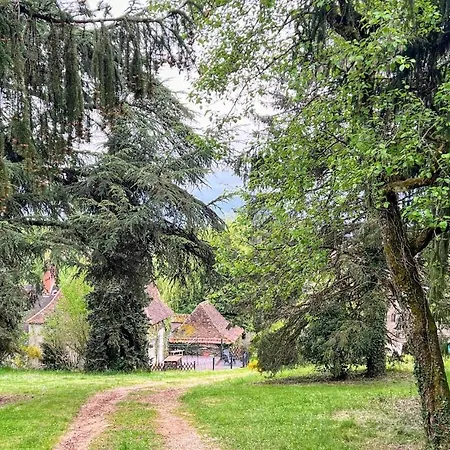 Domaine Le Manoir, De Charme Et De Caractere Avec Piscines Privatisees Et Nordique Holiday home *