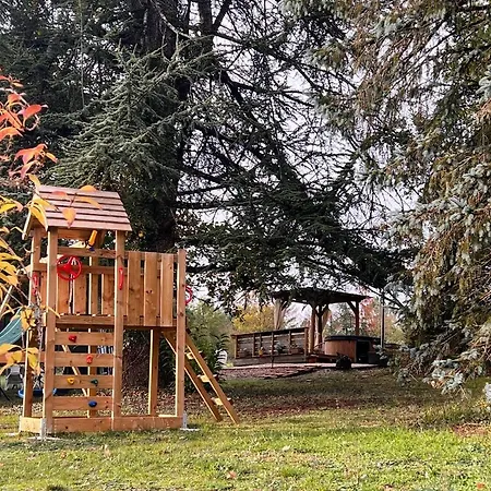 Domaine Le Manoir, De Charme Et De Caractere Avec Piscines Privatisees Et Nordique