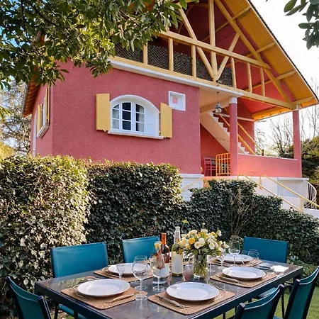 Domaine Le Manoir, De Charme Et De Caractere Avec Piscines Privatisees Et Nordique Ferienhaus Fossemagne
