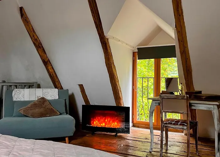 Domaine Le Manoir, De Charme Et De Caractere Avec Piscines Privatisees Et Nordique Fossemagne